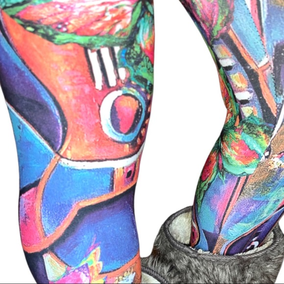 Artsy Geometric Butterfly Multi Colored Leggings - Picture 8 of 9